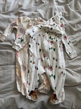 6 month Baby Holiday One-Piece Footed Sleeper set